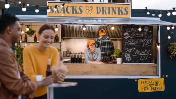 Buying a food trailer from China： Pros and Cons